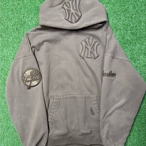 PRO standard Yankees Pullover